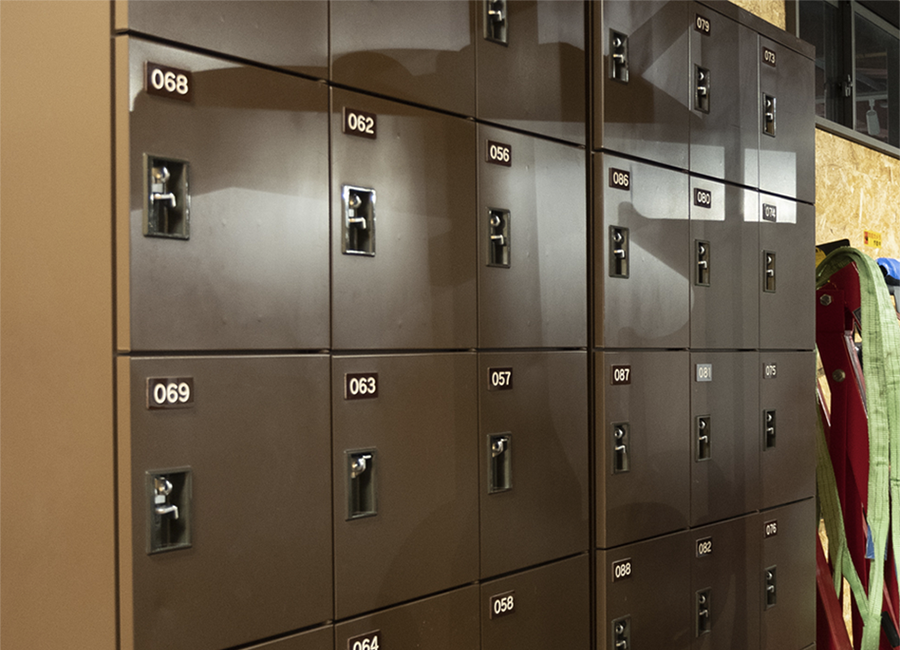フィットネスジム ロッカー、着替え